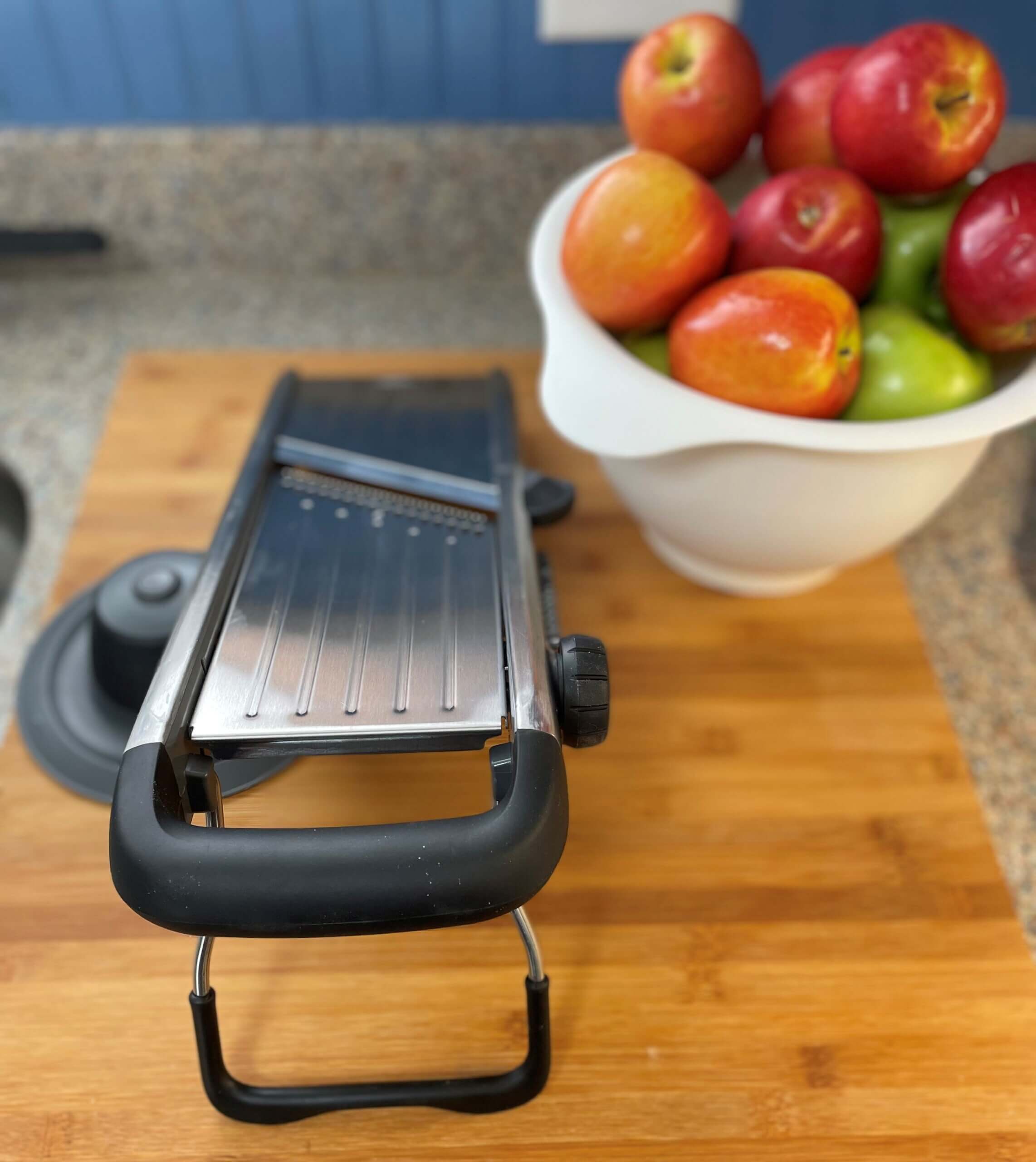 Zoom Fresh Cut Apples